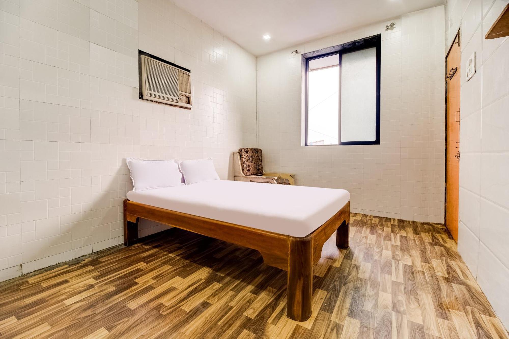Hotel O Sargam Lodging And Boarding Ulhasznagar Kültér fotó