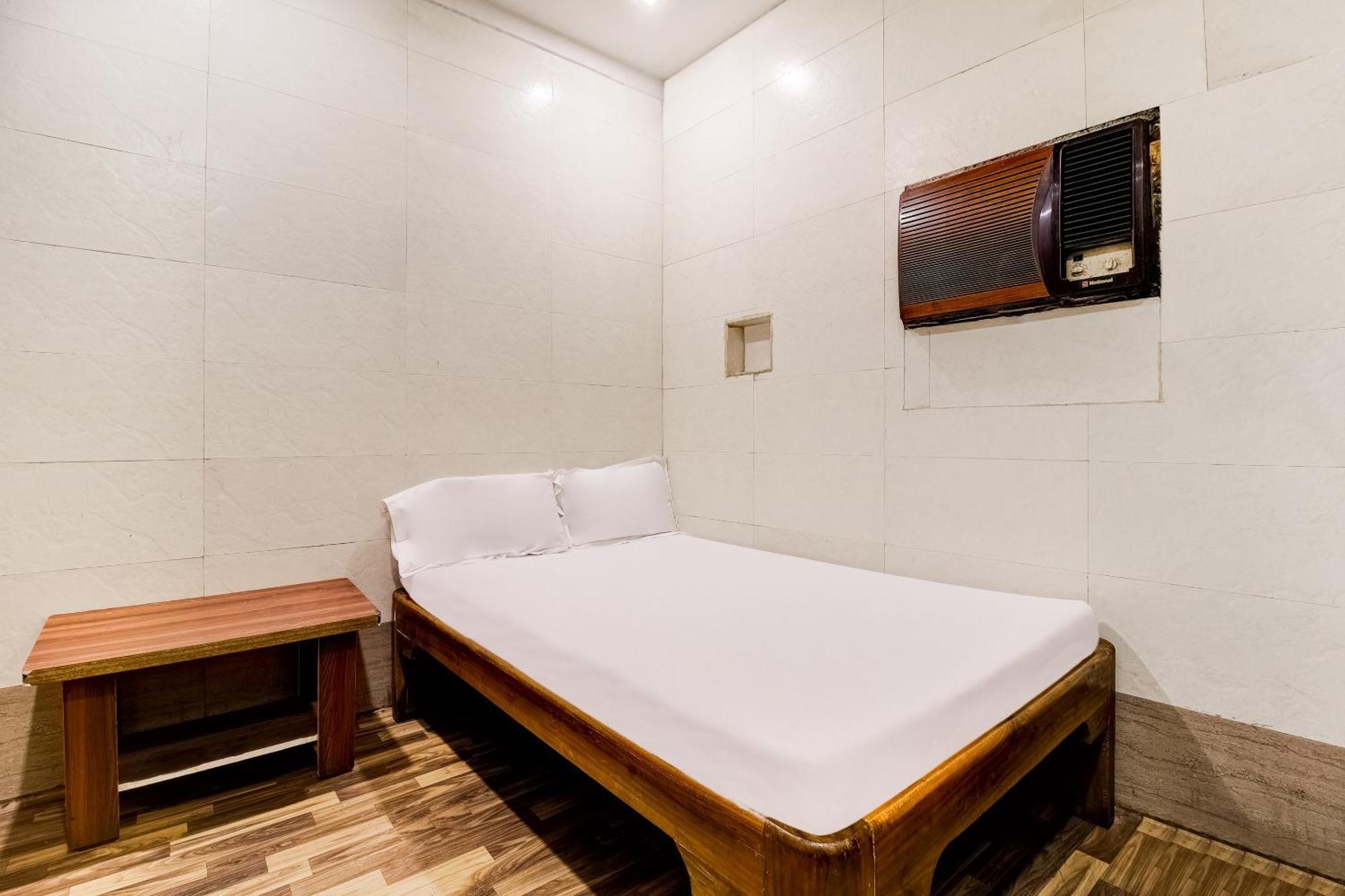 Hotel O Sargam Lodging And Boarding Ulhasznagar Kültér fotó